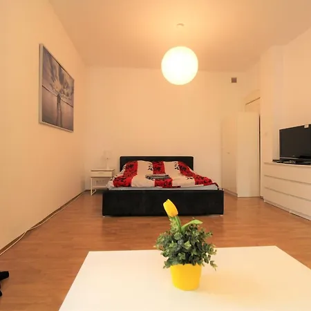 Euro24 Jodla - Centrum Apartmán
